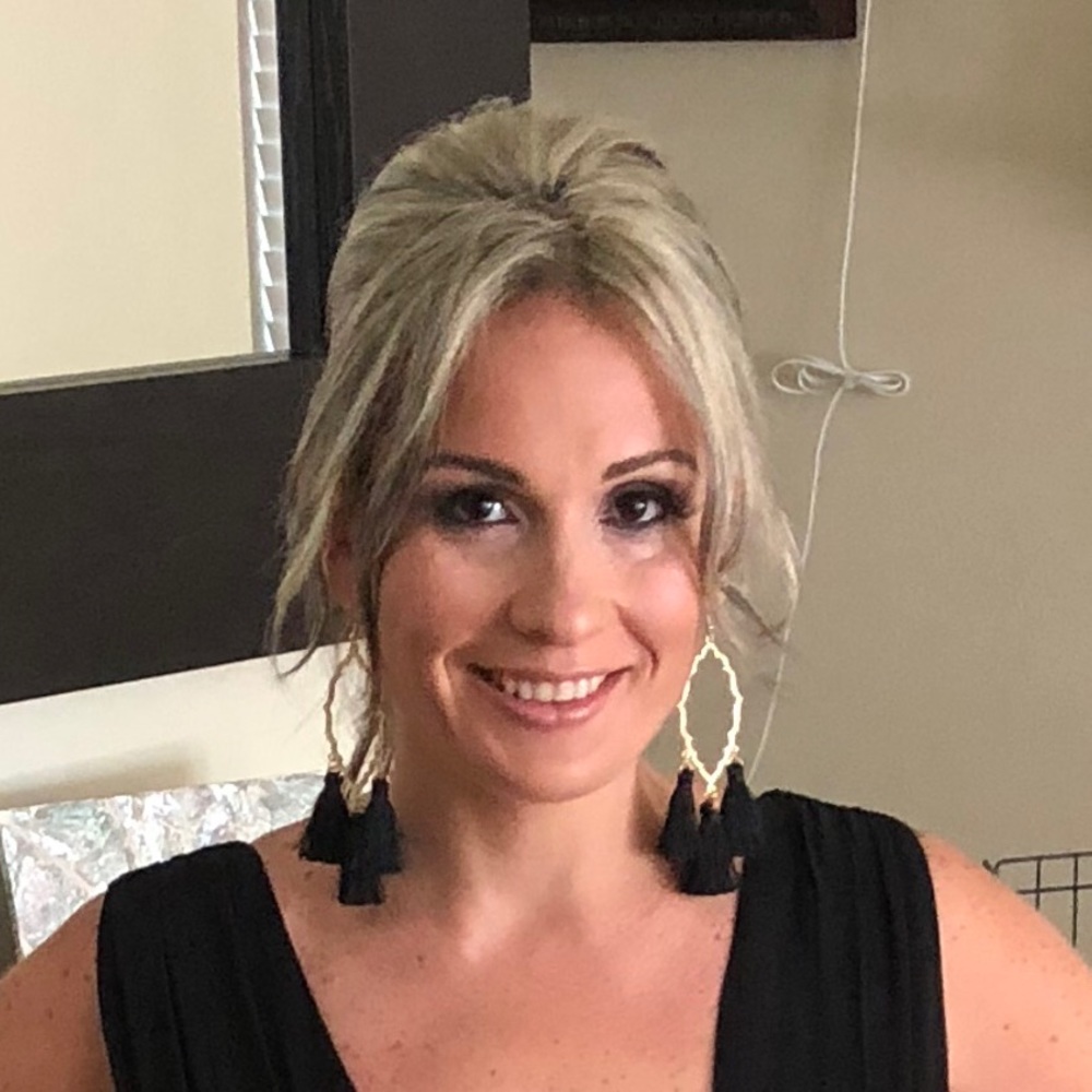 Meet your Posher, Ileana